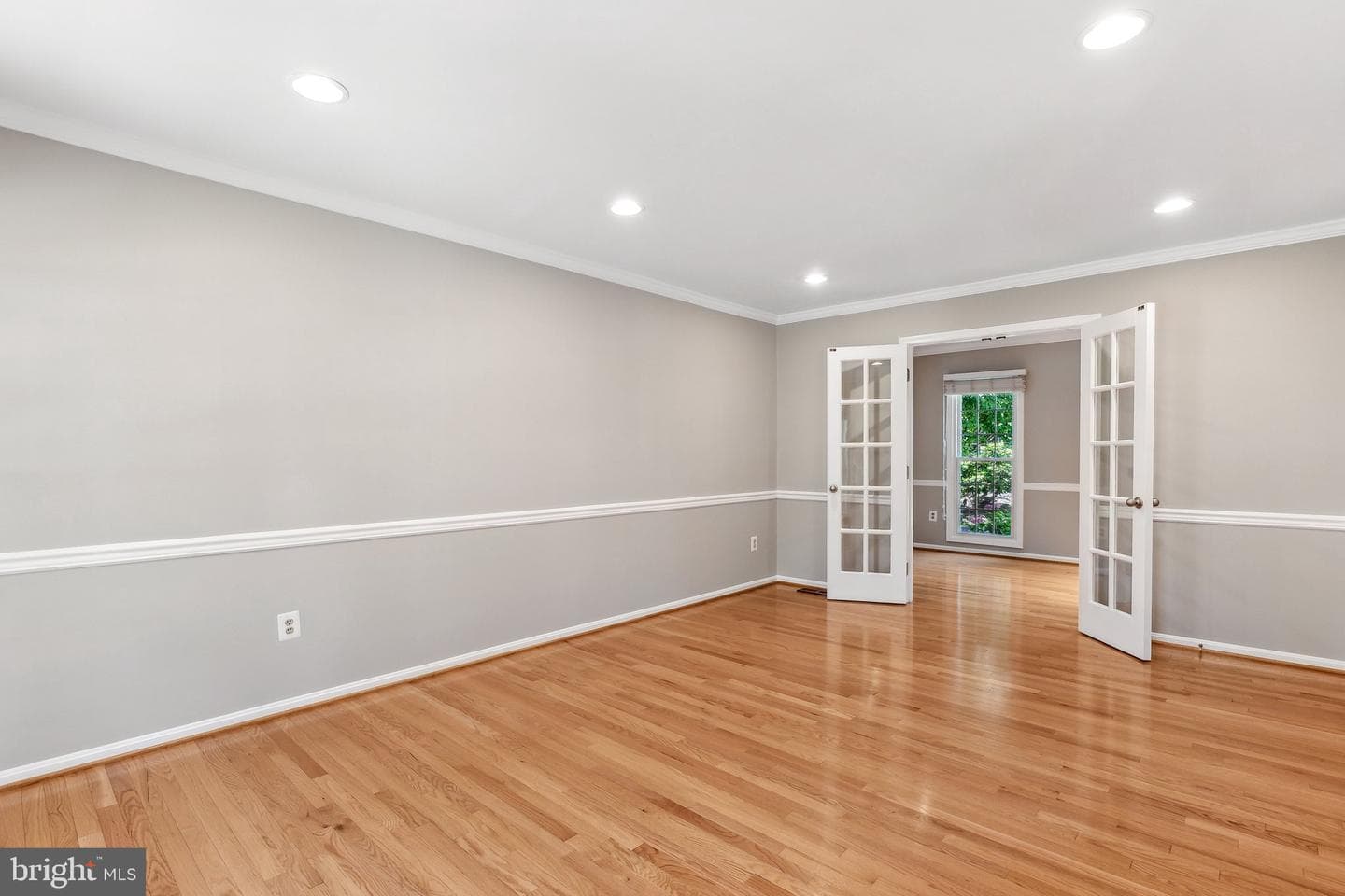 3308 Sandburg Terrace photo 22
