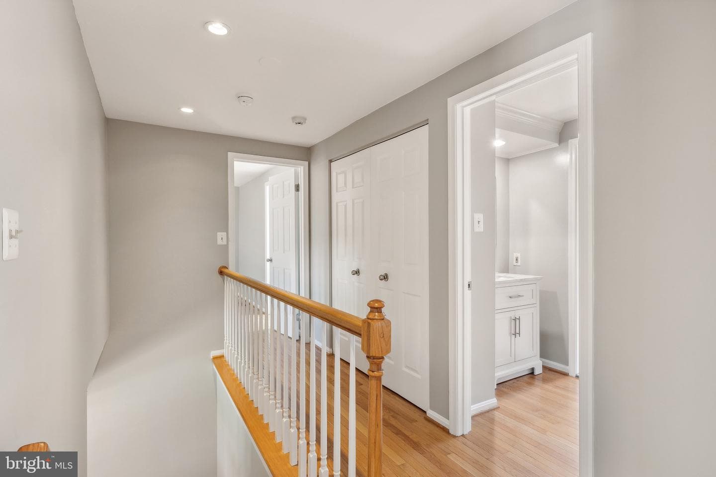 3308 Sandburg Terrace photo 27