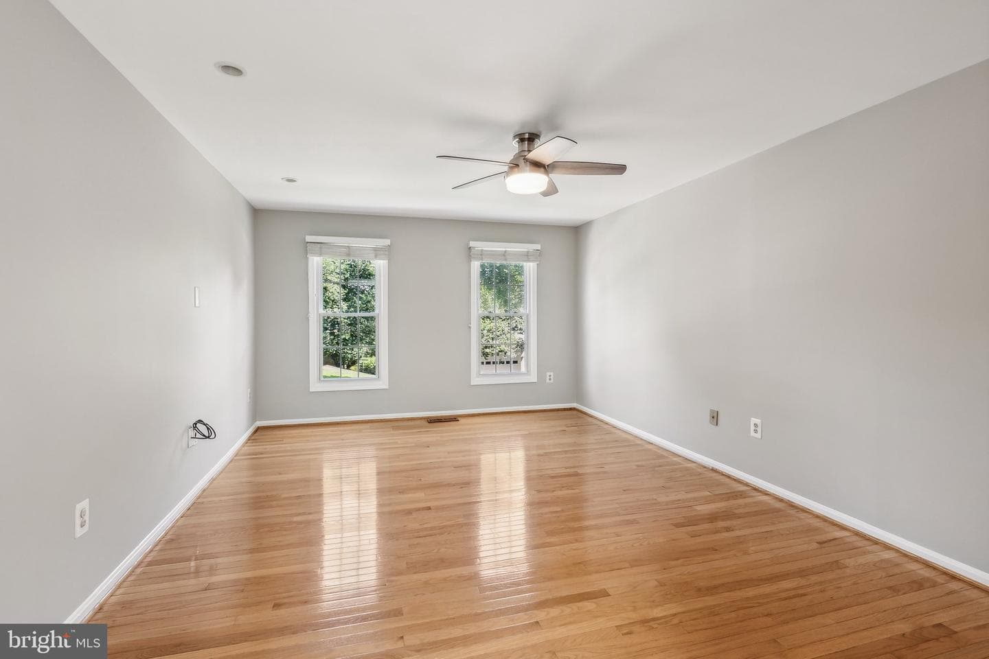 3308 Sandburg Terrace photo 32