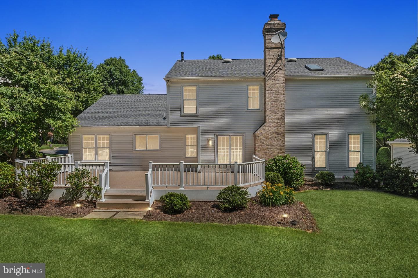 3308 Sandburg Terrace photo 4