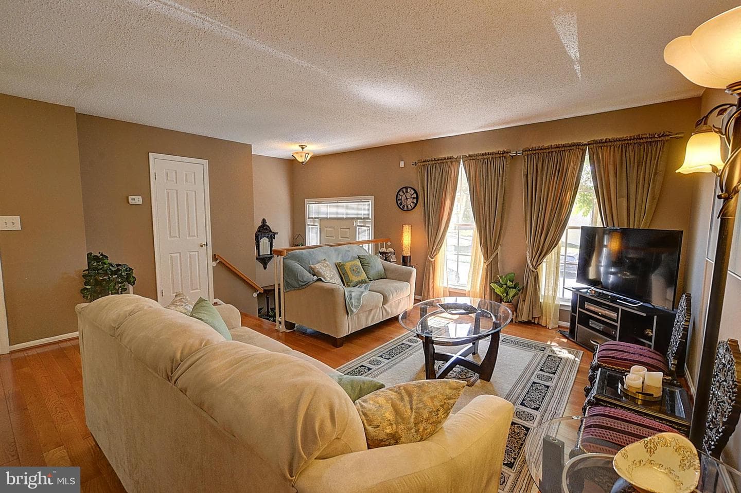 14807 McKnew Road photo 3