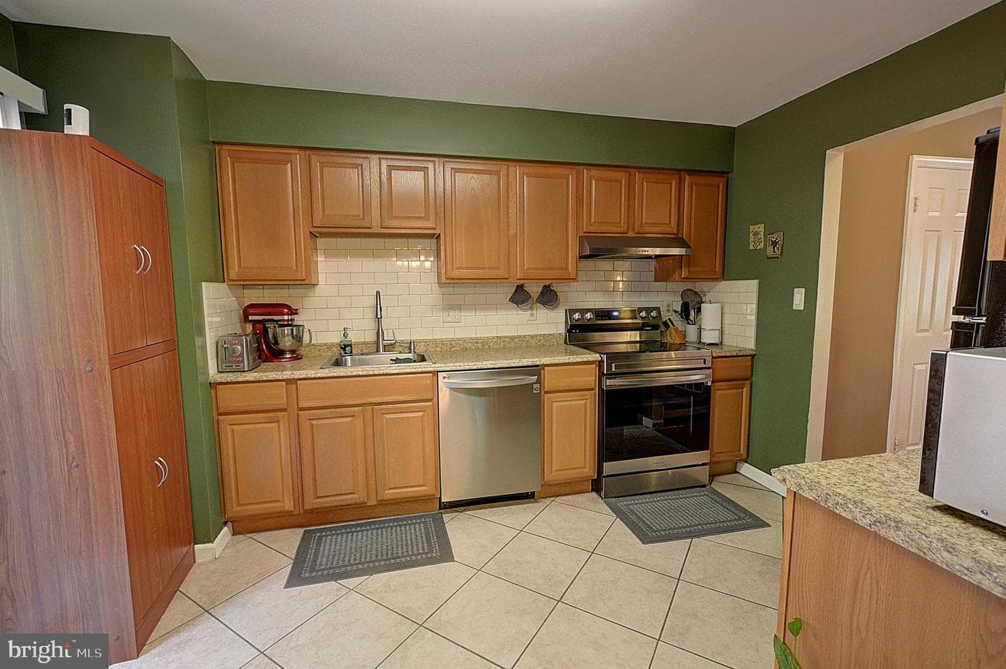 14807 McKnew Road photo 8