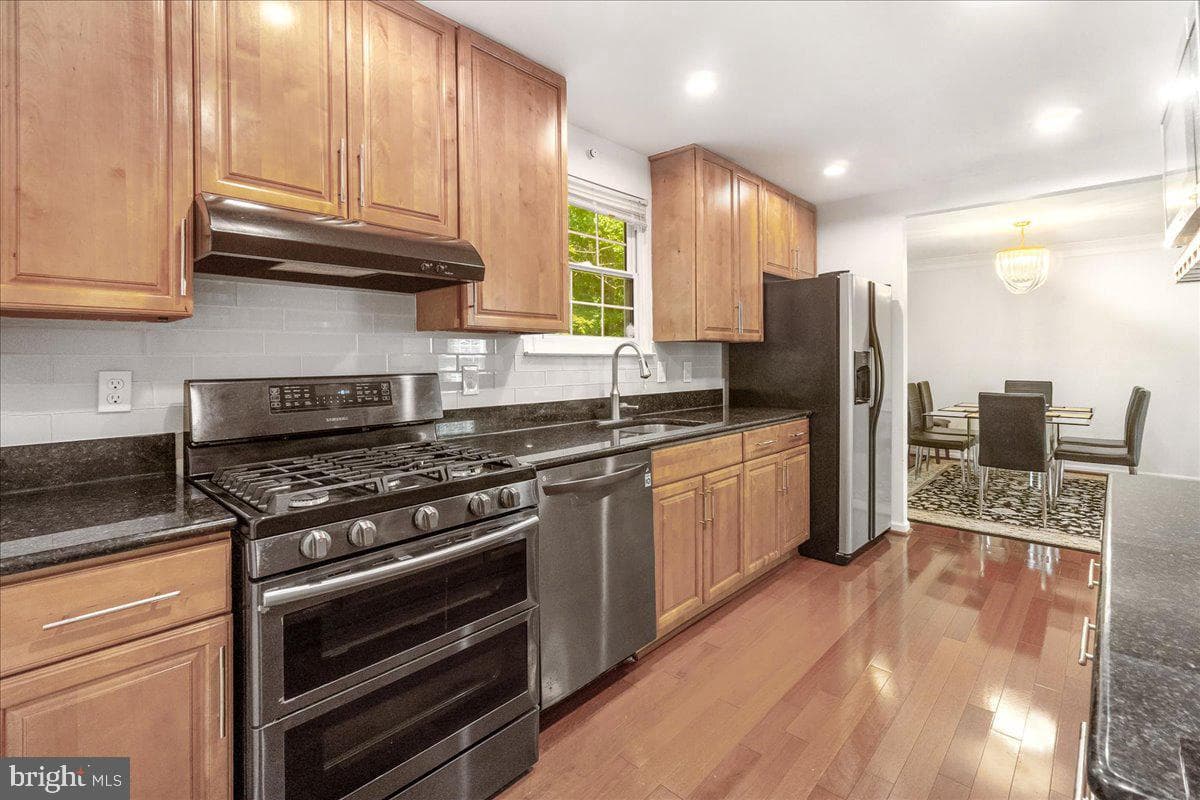 8925 Alliston Hollow Way photo 9