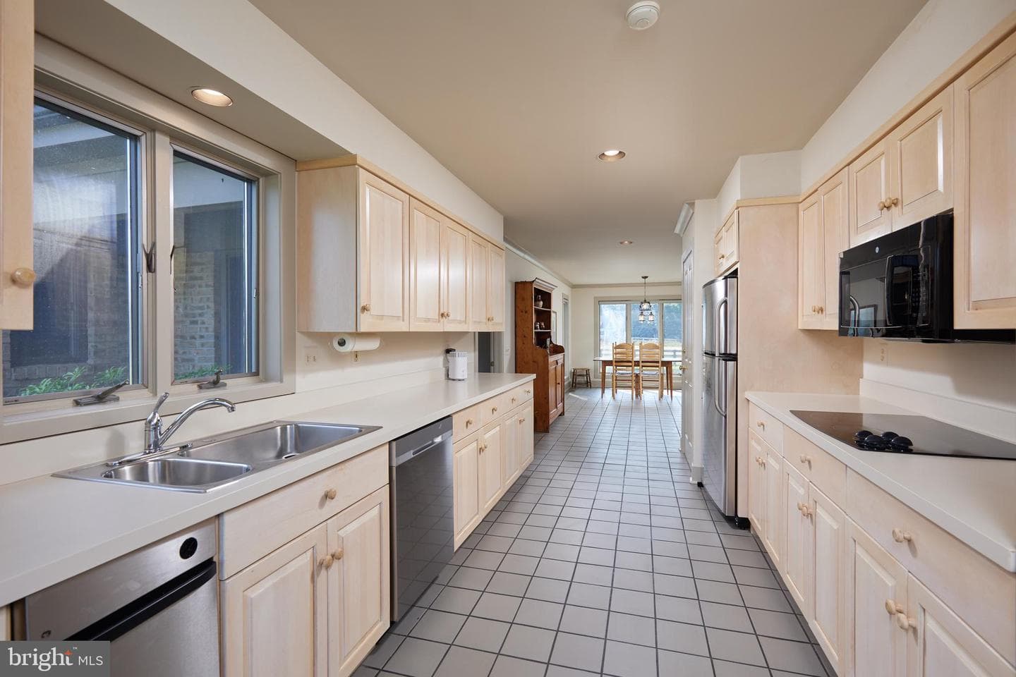21520 Peach Tree Road photo 14