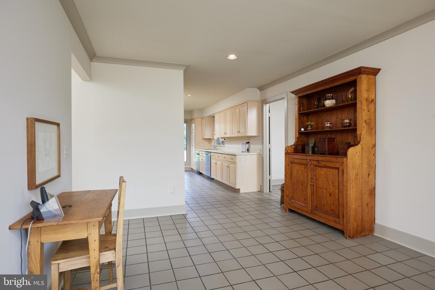 21520 Peach Tree Road photo 16