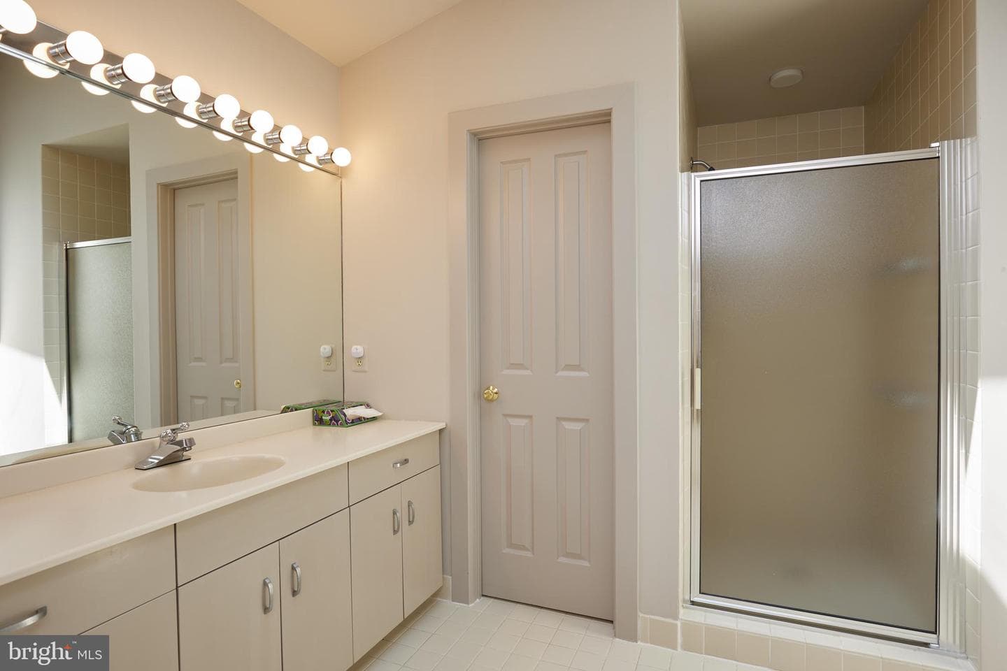 21520 Peach Tree Road photo 24