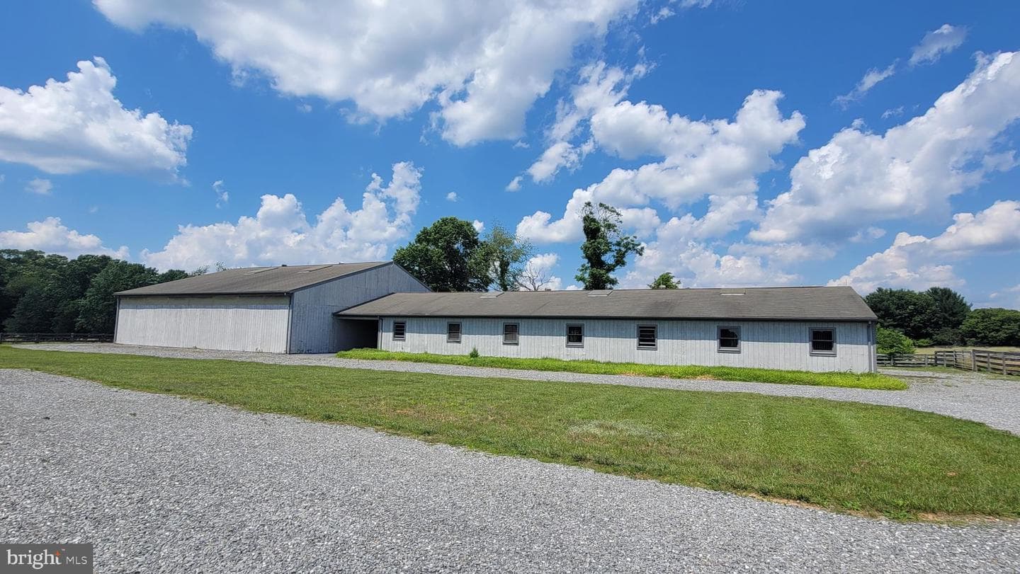 21520 Peach Tree Road photo 34