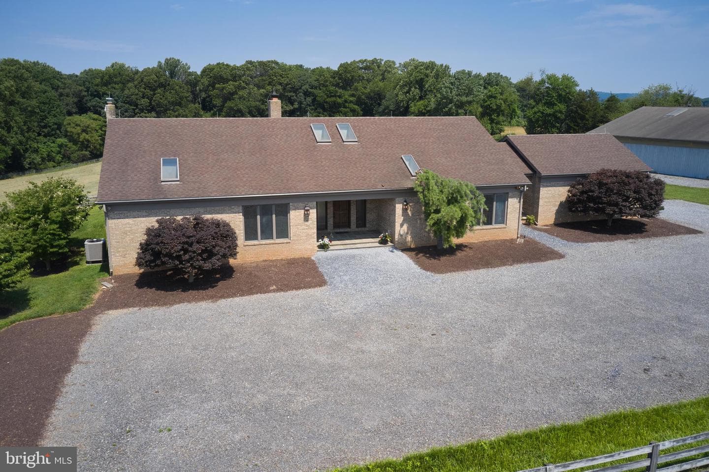 21520 Peach Tree Road photo 4