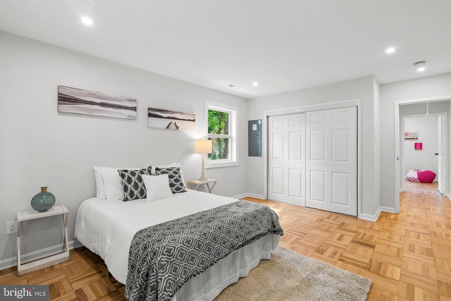 2413 Eccleston Street photo 26