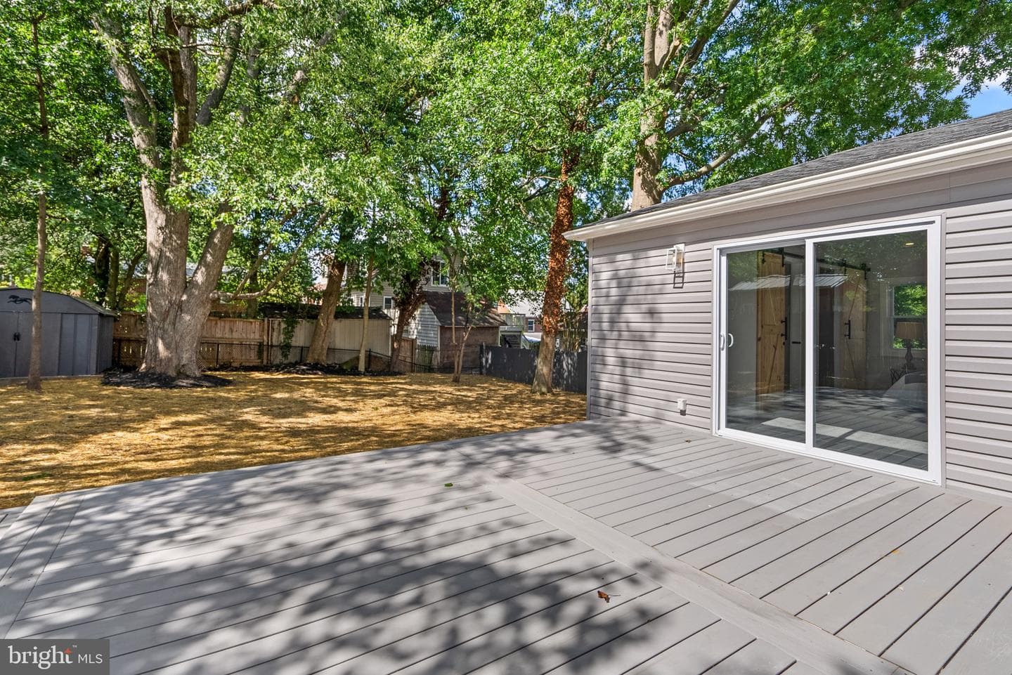 2413 Eccleston Street photo 33