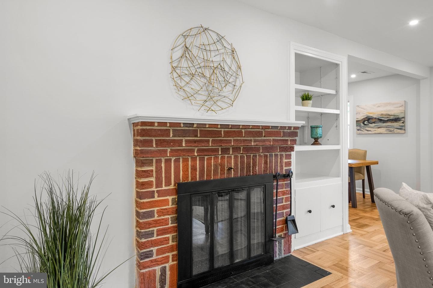 2413 Eccleston Street photo 5
