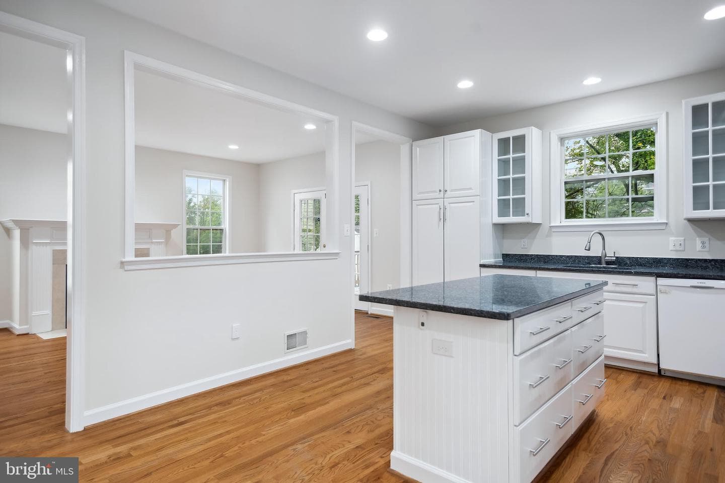3303 Decatur Avenue photo 31