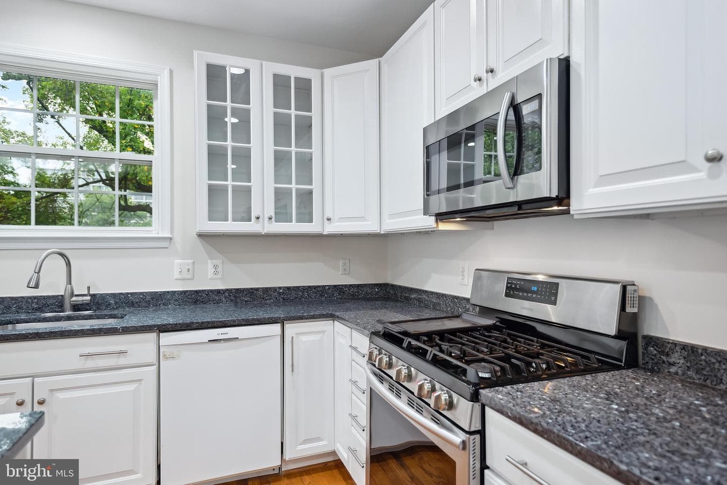3303 Decatur Avenue photo 32