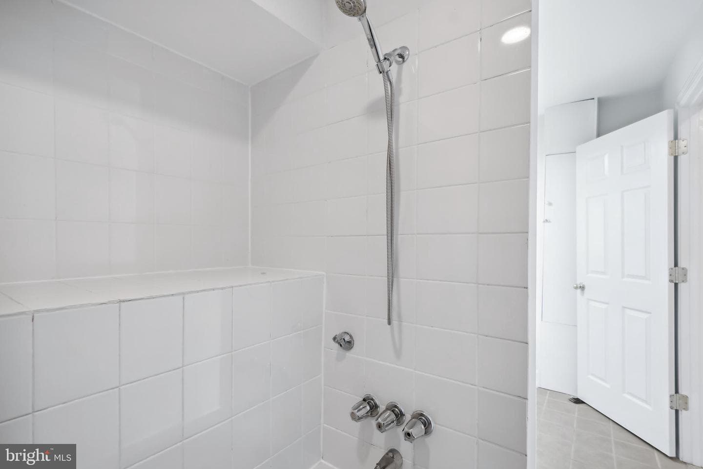 3303 Decatur Avenue photo 68