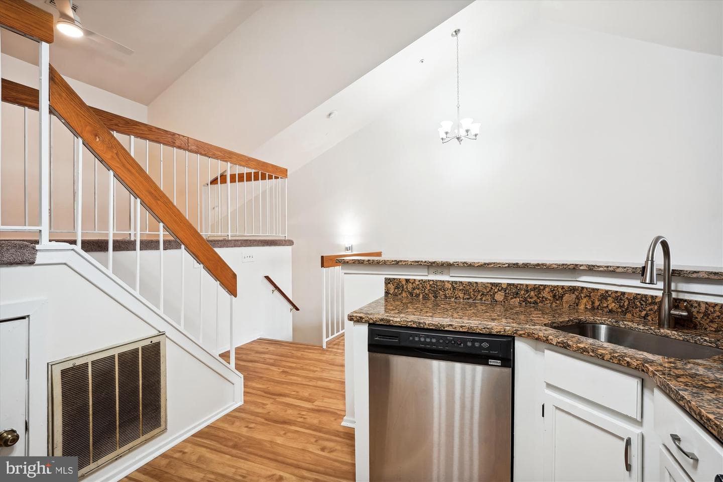 3471 Hewitt Avenue #106 photo 13