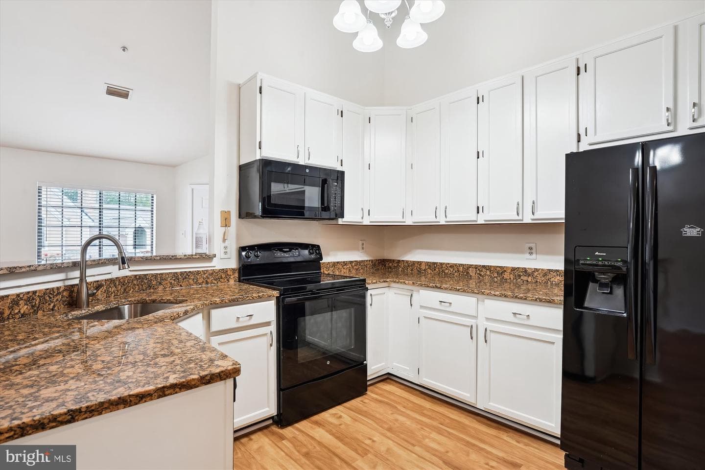 3471 Hewitt Avenue #106 photo 15