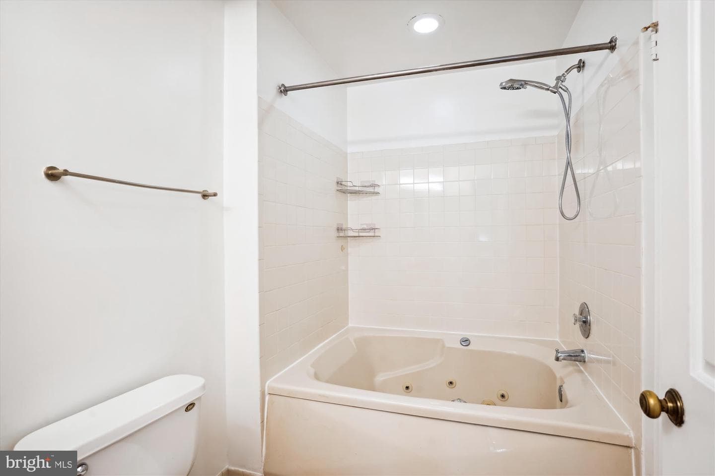 3471 Hewitt Avenue #106 photo 23