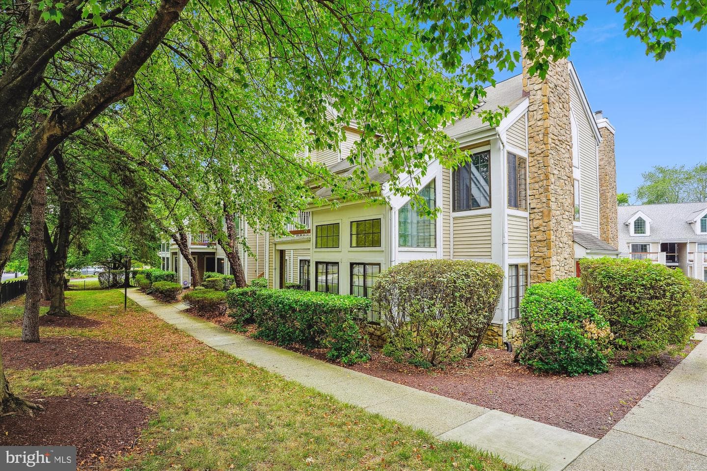 3471 Hewitt Avenue #106 photo 33