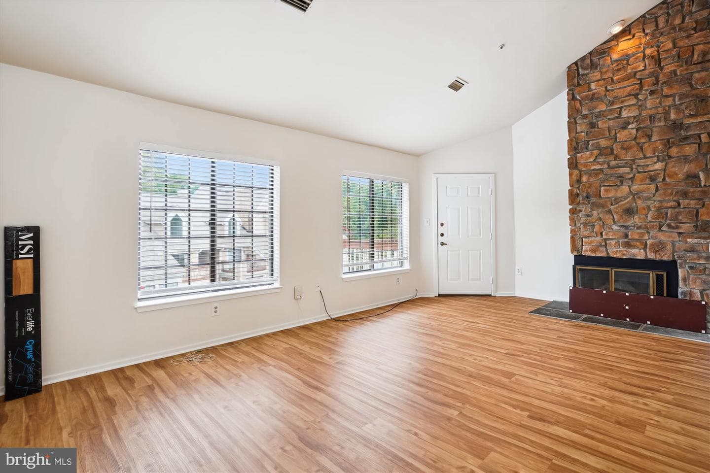 3471 Hewitt Avenue #106 photo 7