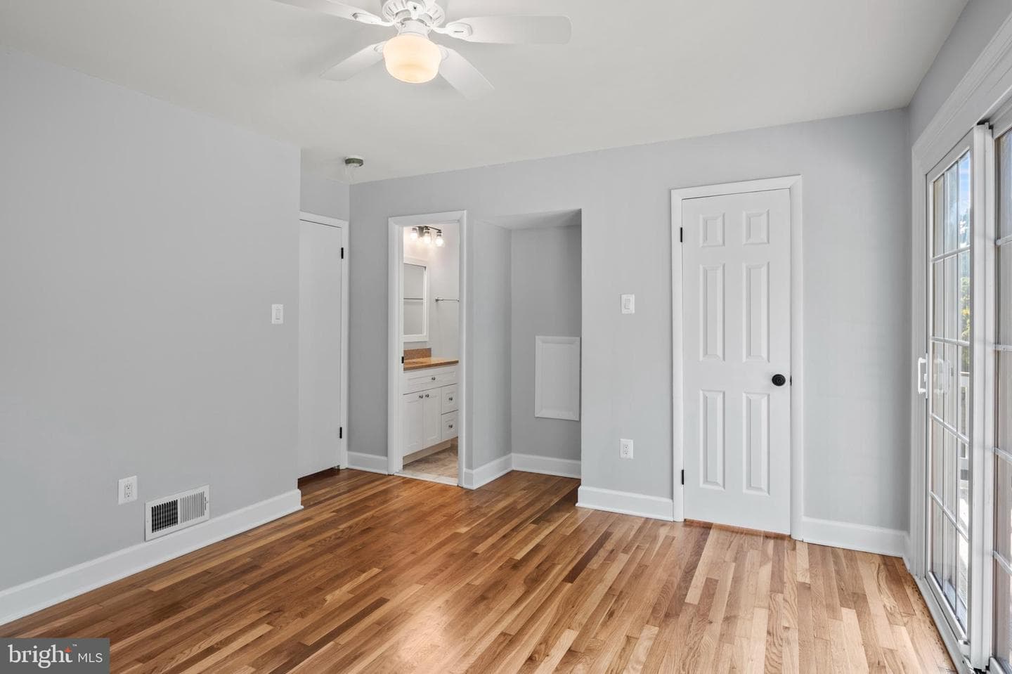 1704 Hopefield Road photo 30