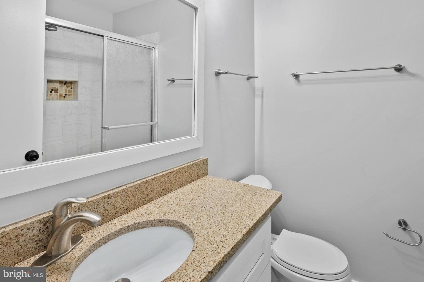 1704 Hopefield Road photo 31