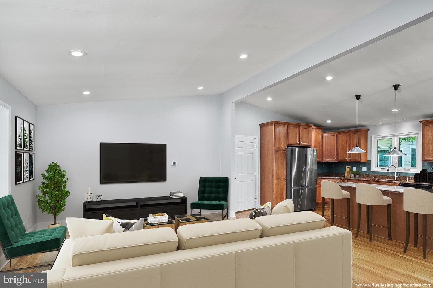1704 Hopefield Road photo 6