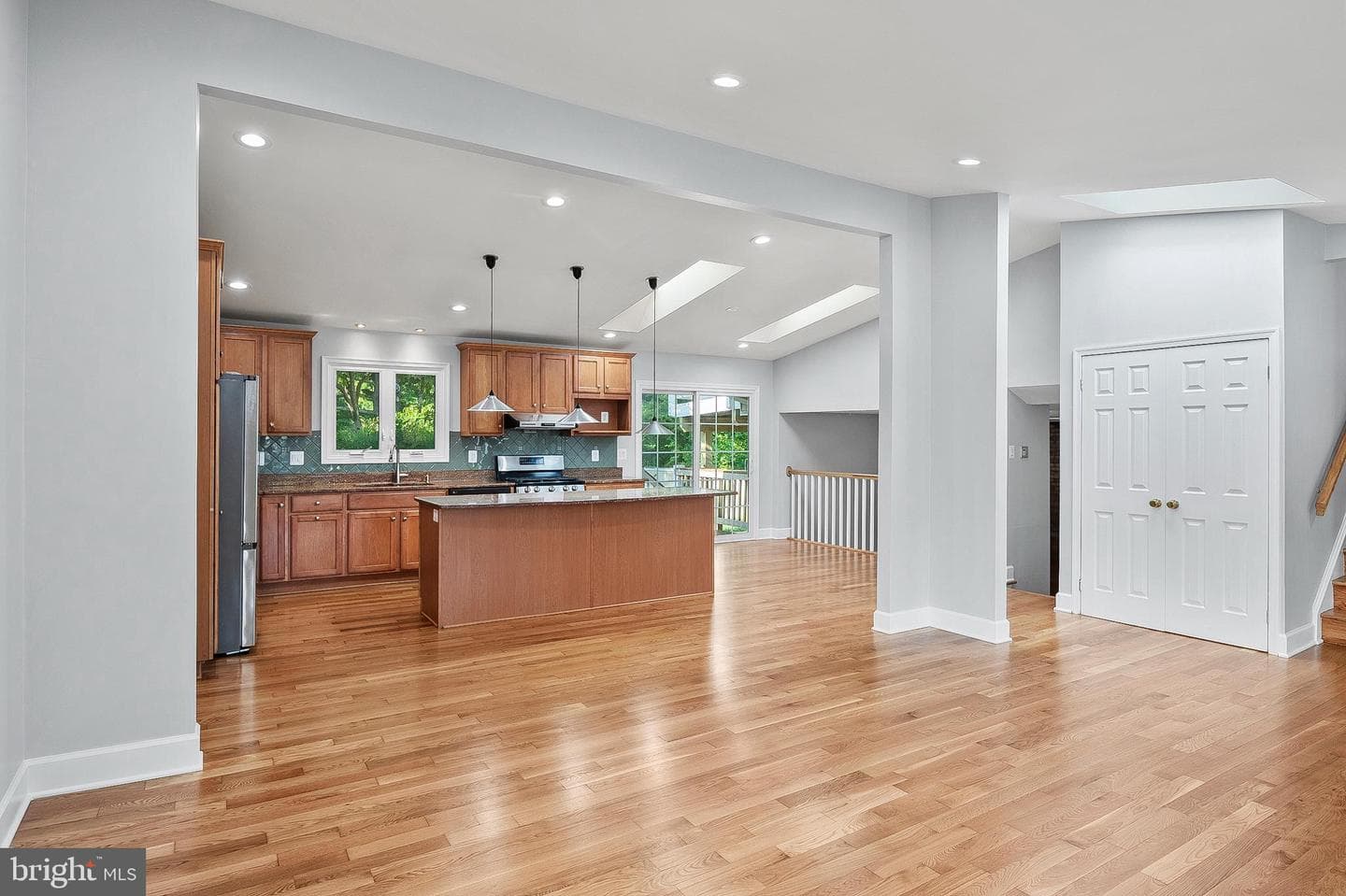 1704 Hopefield Road photo 9
