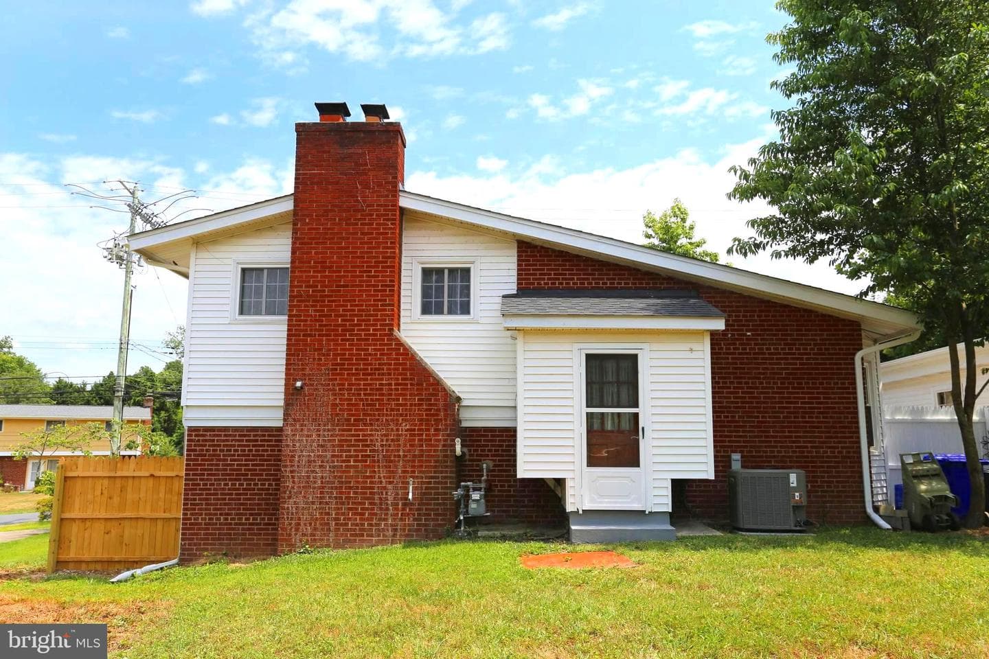 906 Tracy Drive photo 2