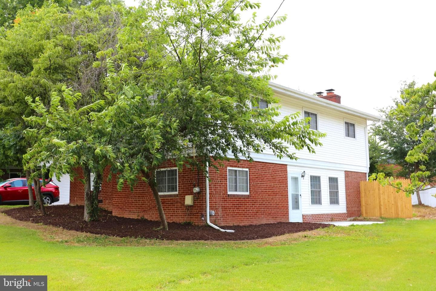 906 Tracy Drive photo 3