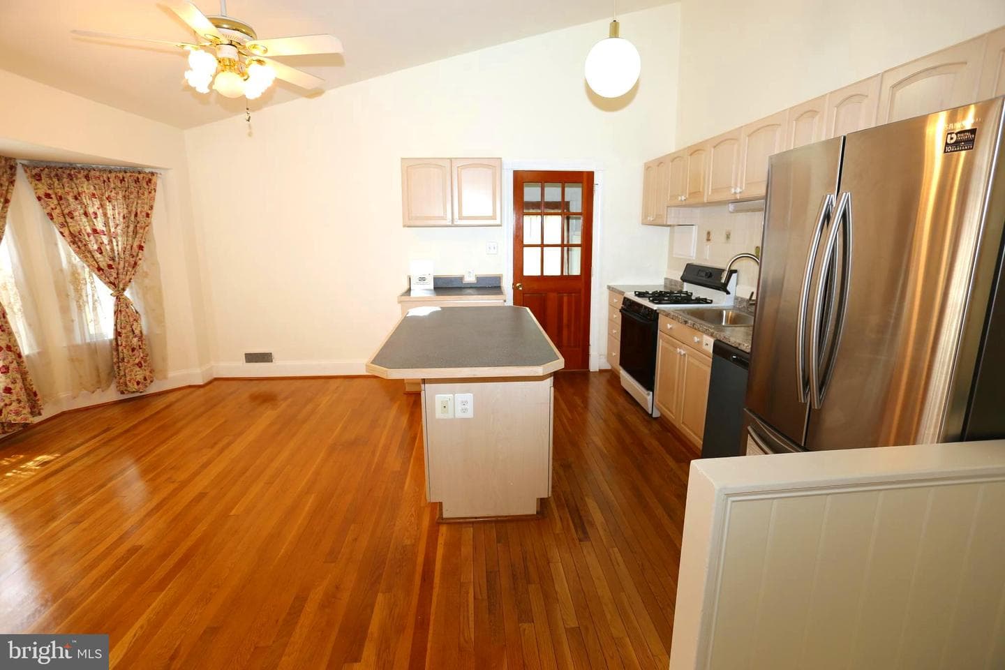 906 Tracy Drive photo 9
