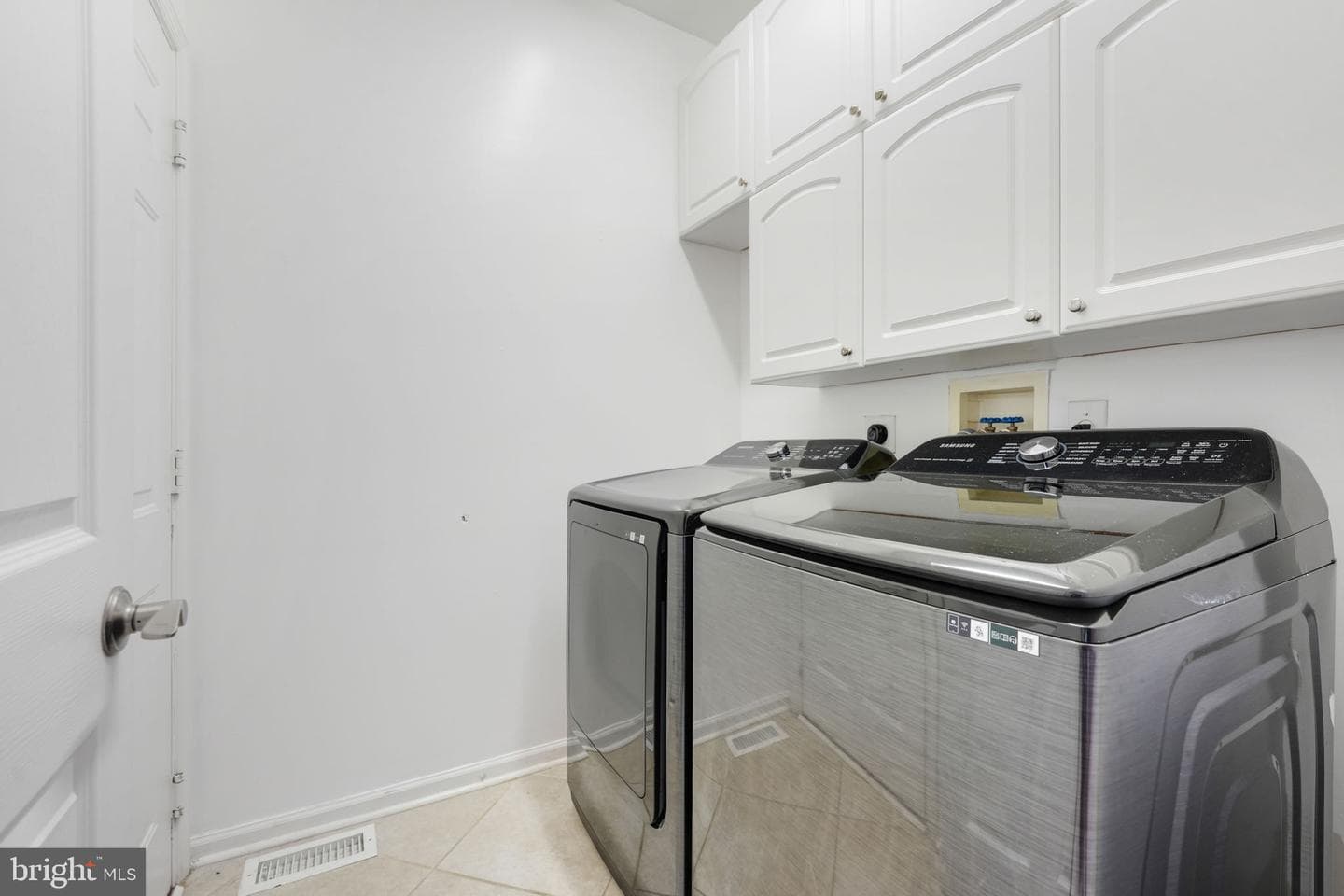 8917 Falls Farm Drive photo 18