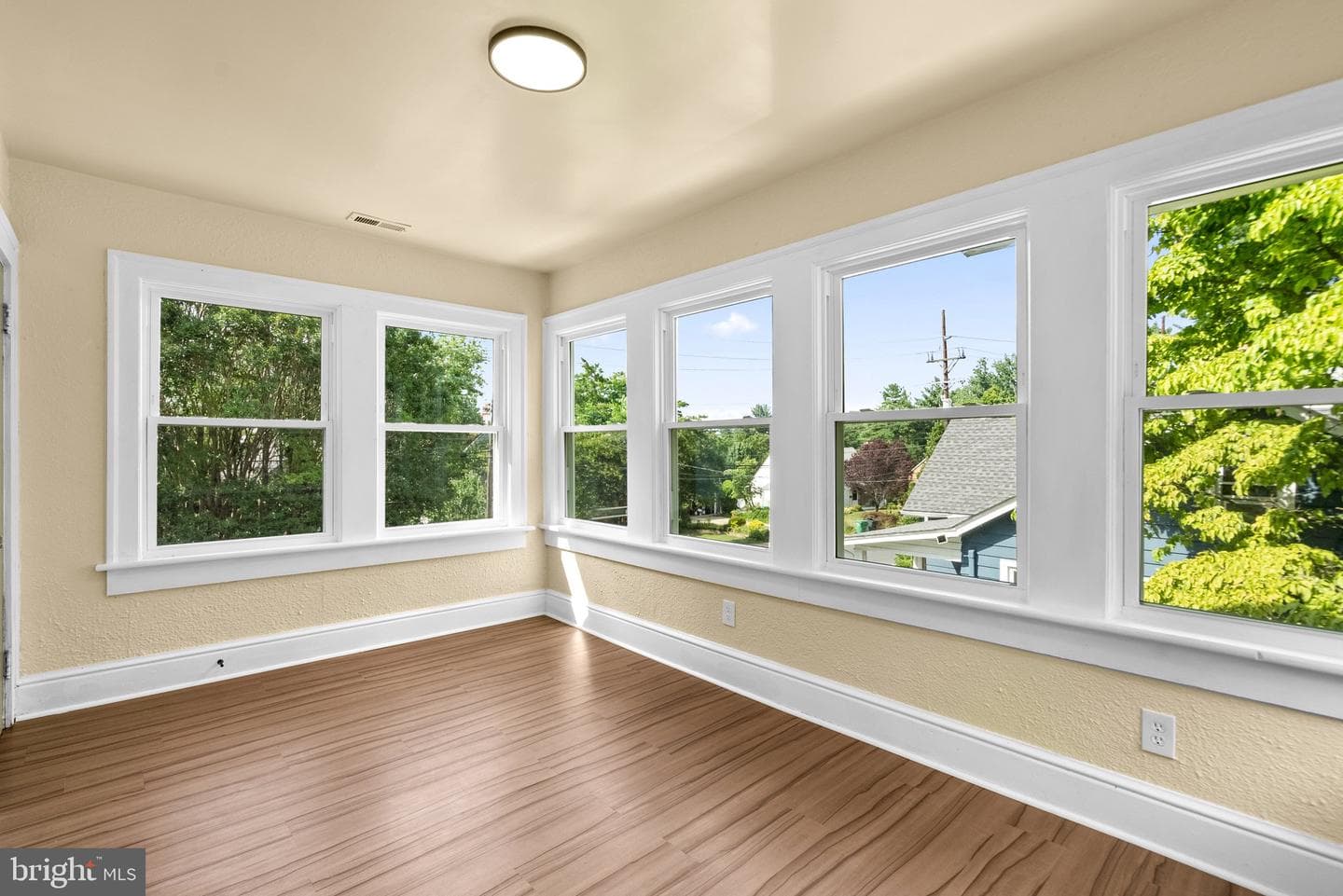 27 Maryland Avenue photo 29