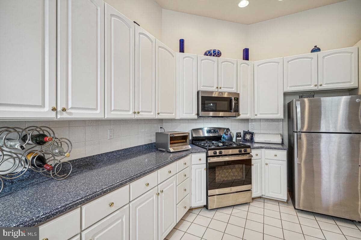 5505 Edson Lane photo 7