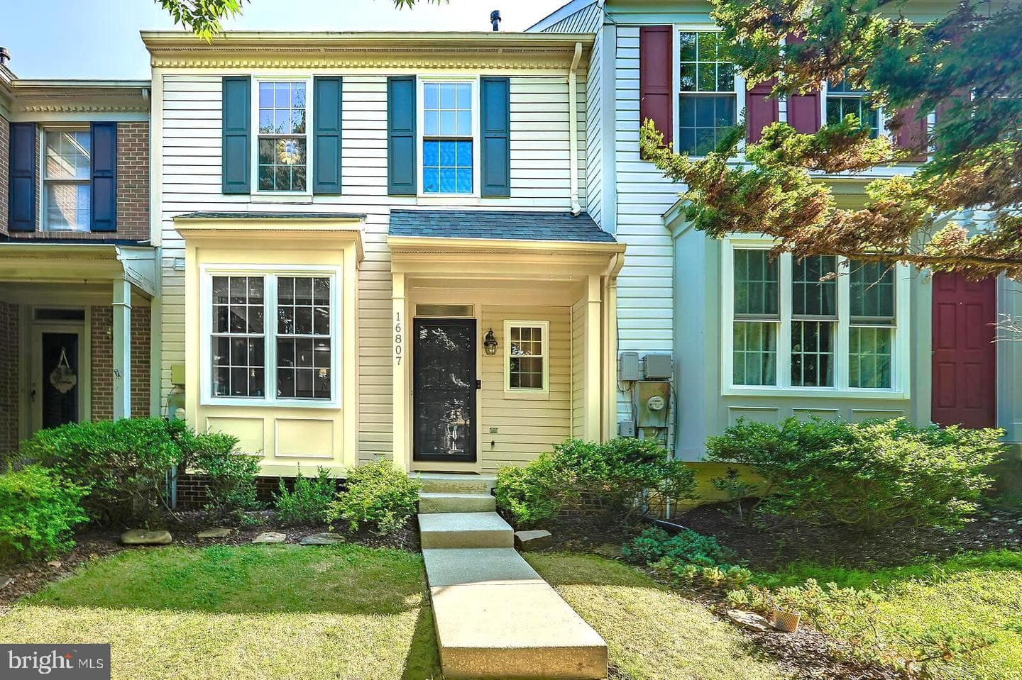 16807 Centerfield Way photo 1