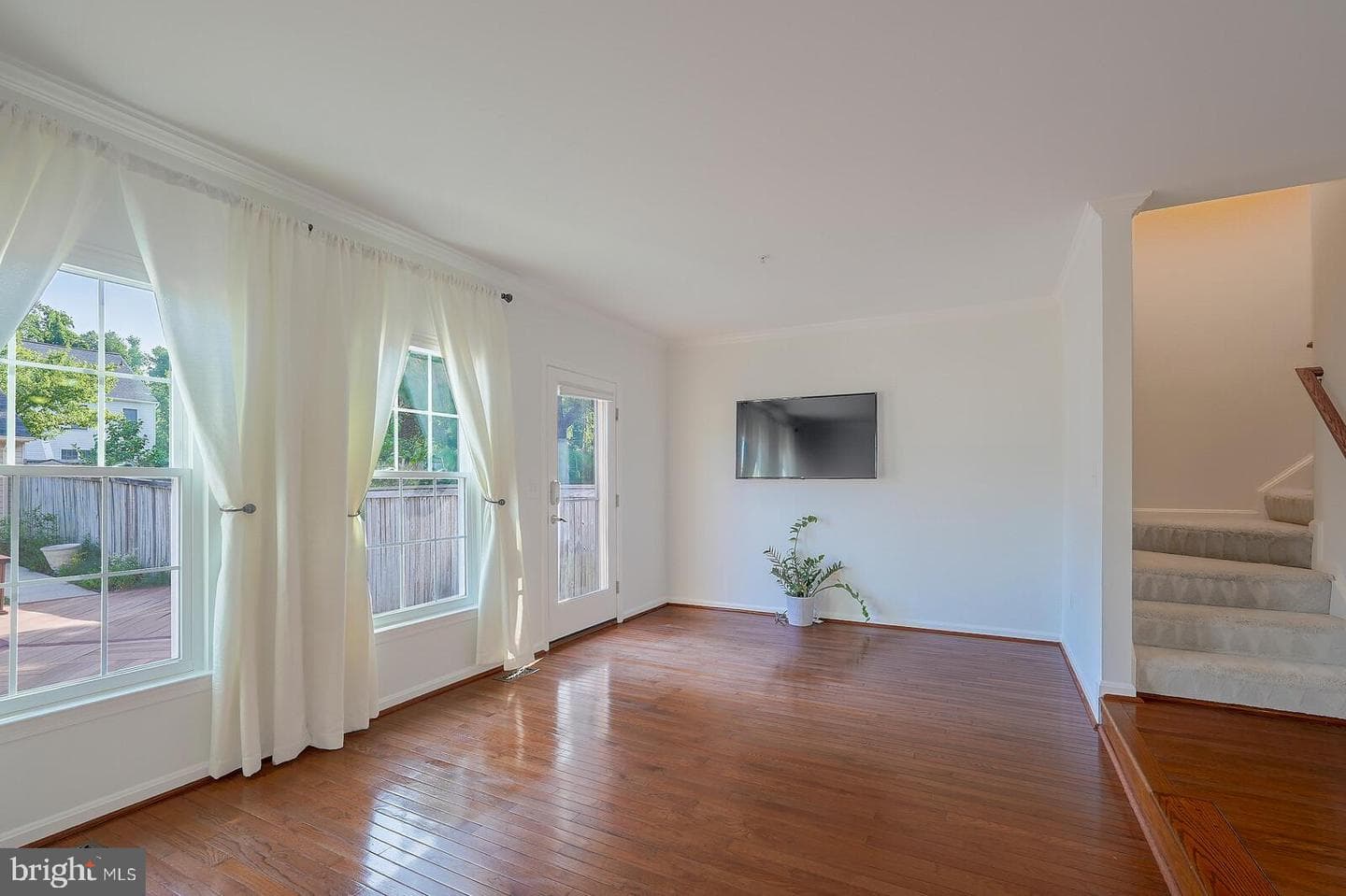 16807 Centerfield Way photo 13