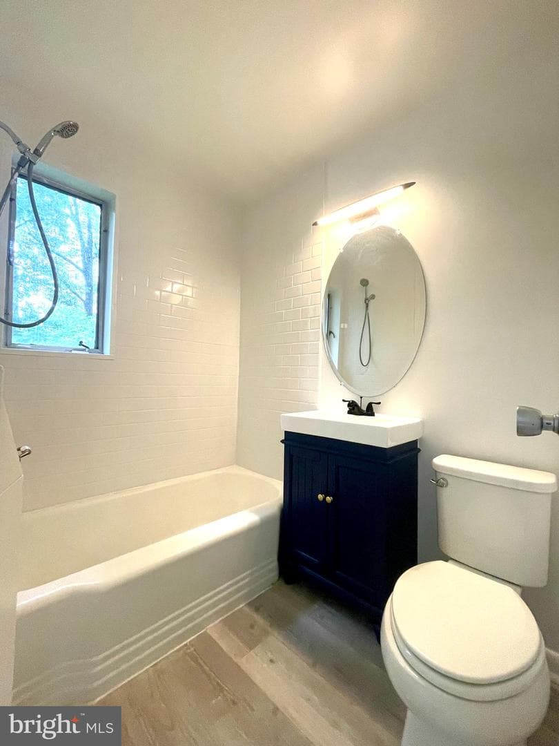 10402 Montrose Avenue #202 photo 12