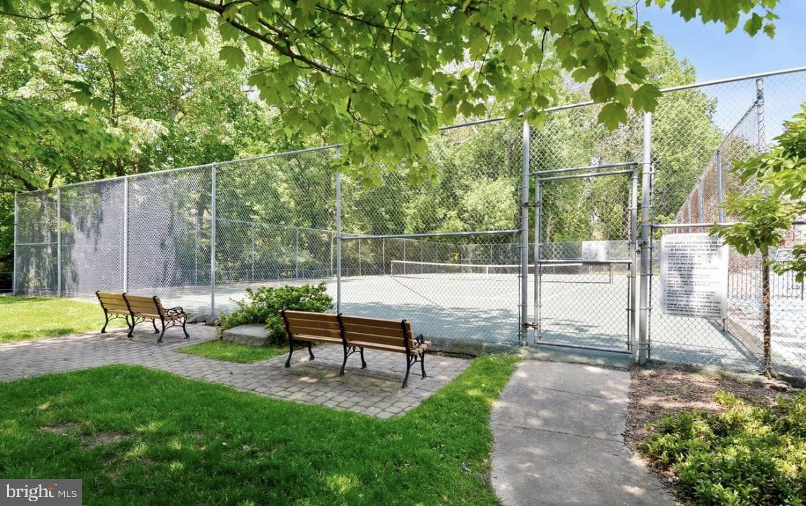 10402 Montrose Avenue #202 photo 23