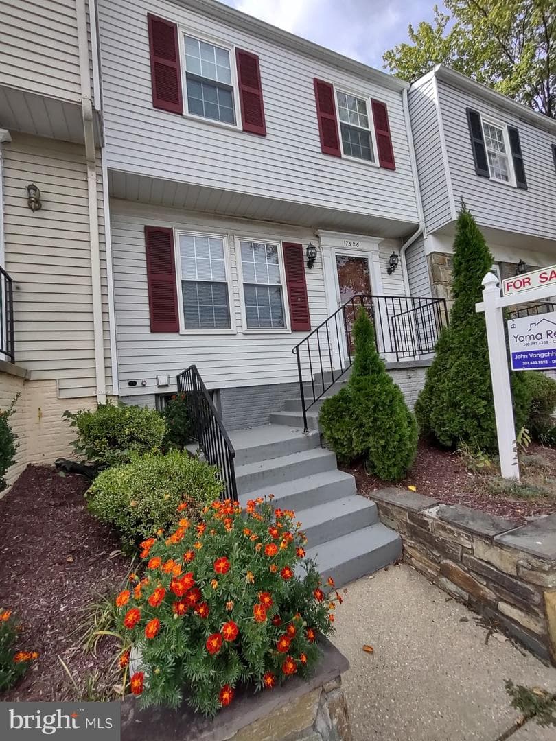 17526 Sabrina Terrace photo 1