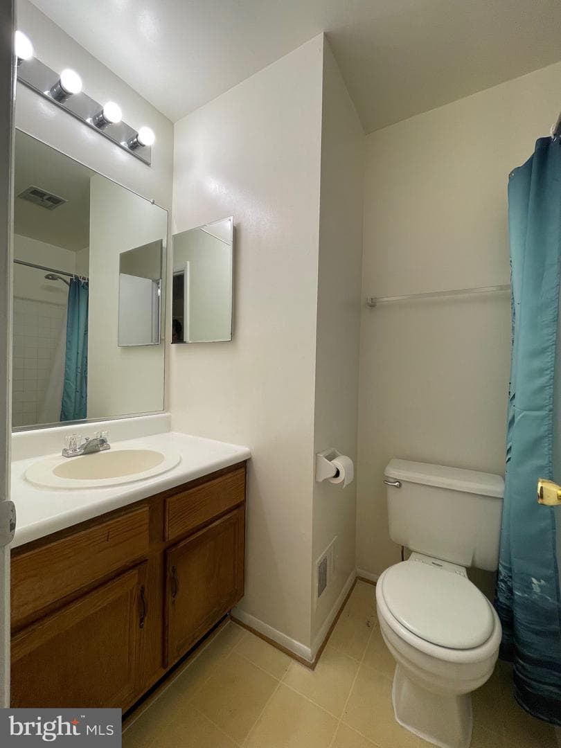 17526 Sabrina Terrace photo 11