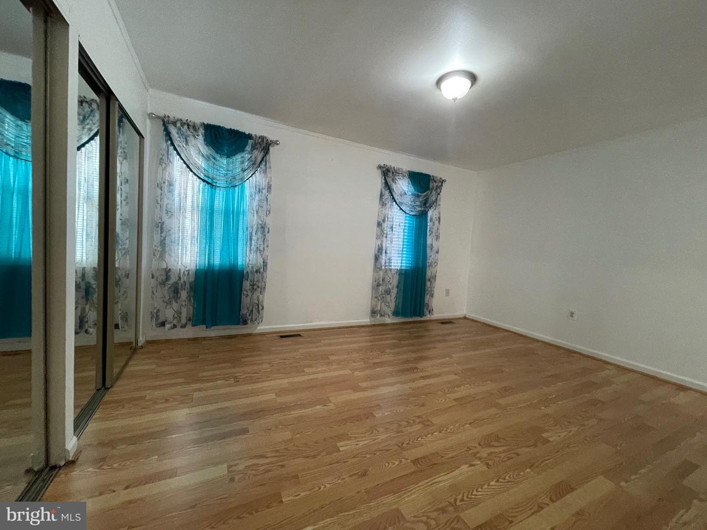17526 Sabrina Terrace photo 9