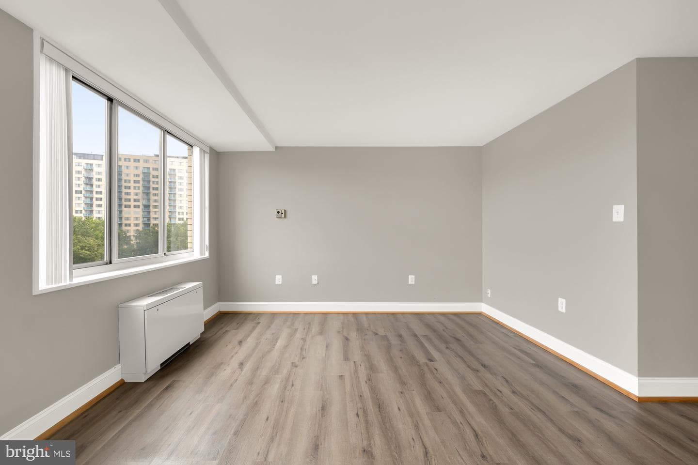 10401 Grosvenor Place #907 photo 13