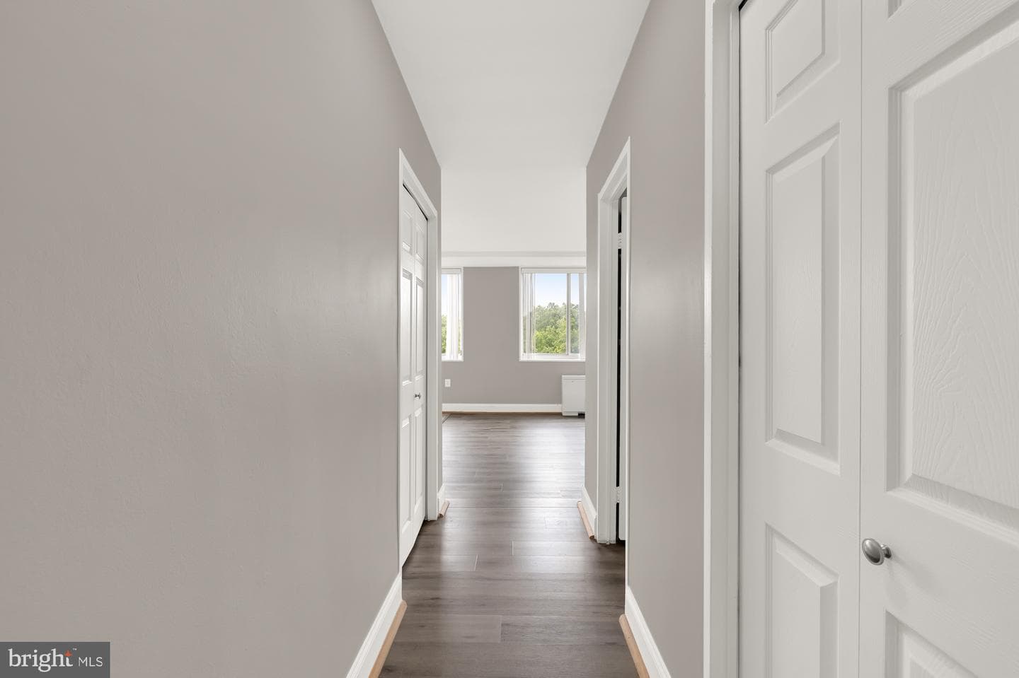 10401 Grosvenor Place #907 photo 7