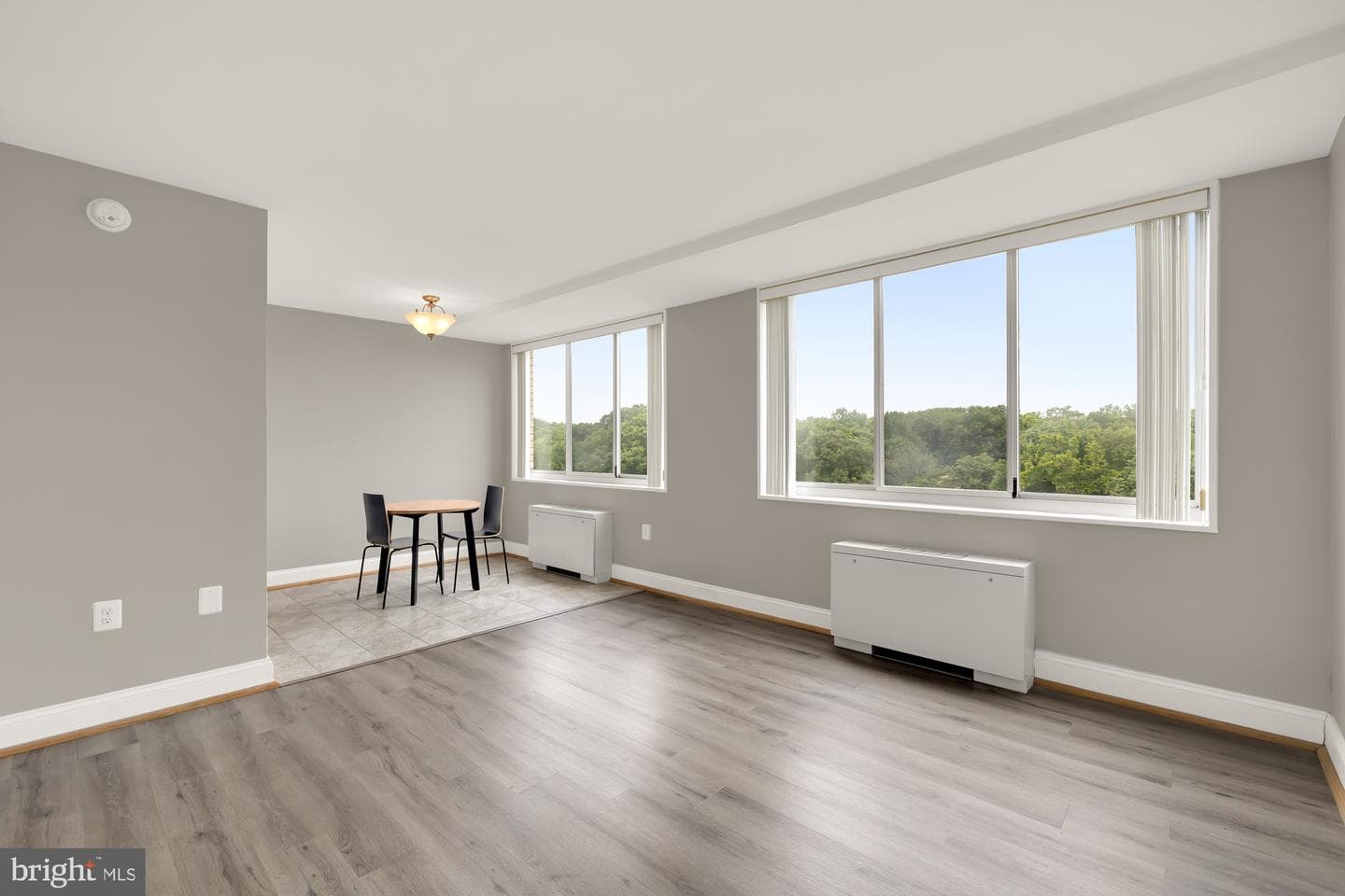 10401 Grosvenor Place #907 photo 9