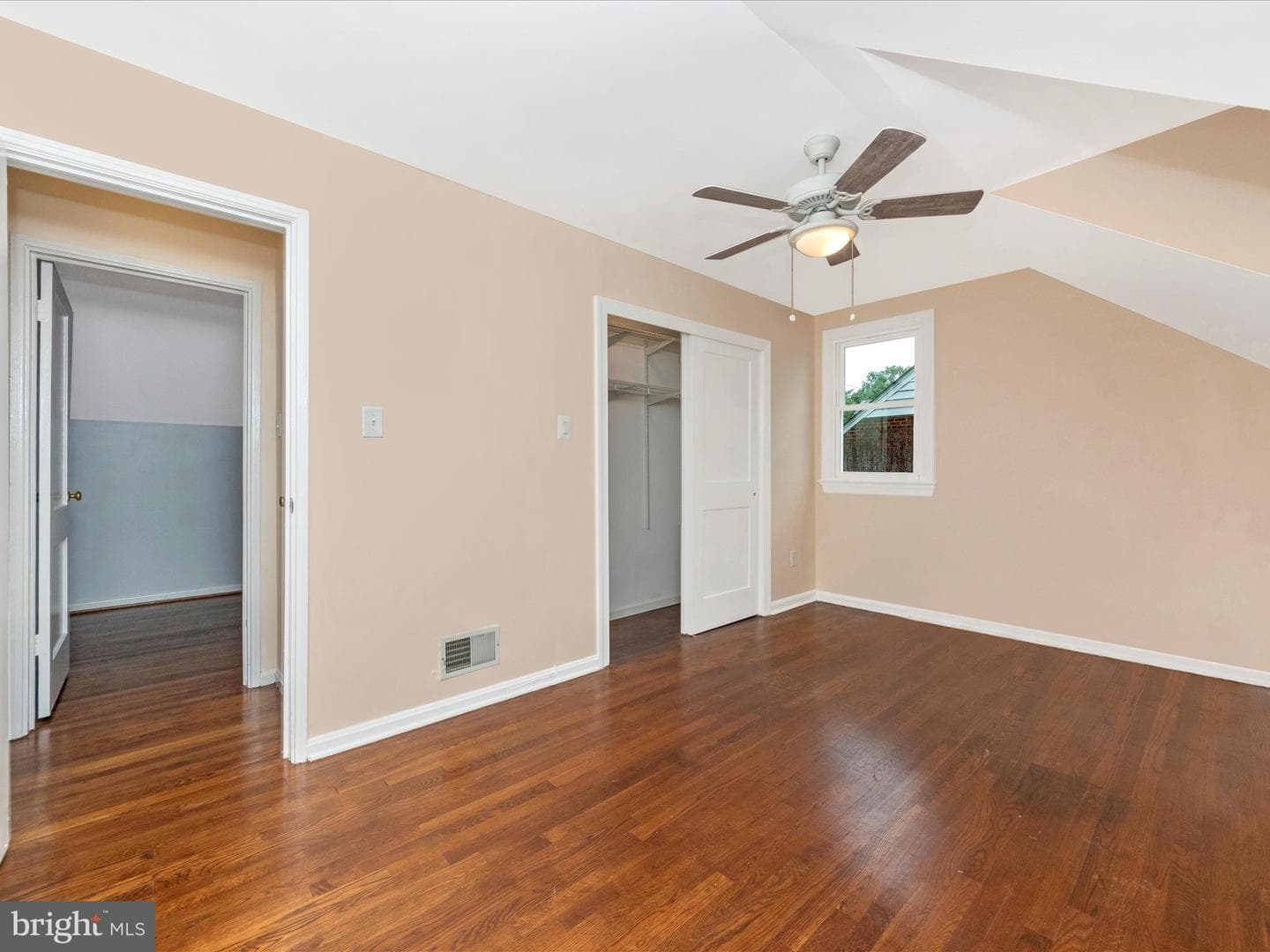 1027 Carson Street photo 21