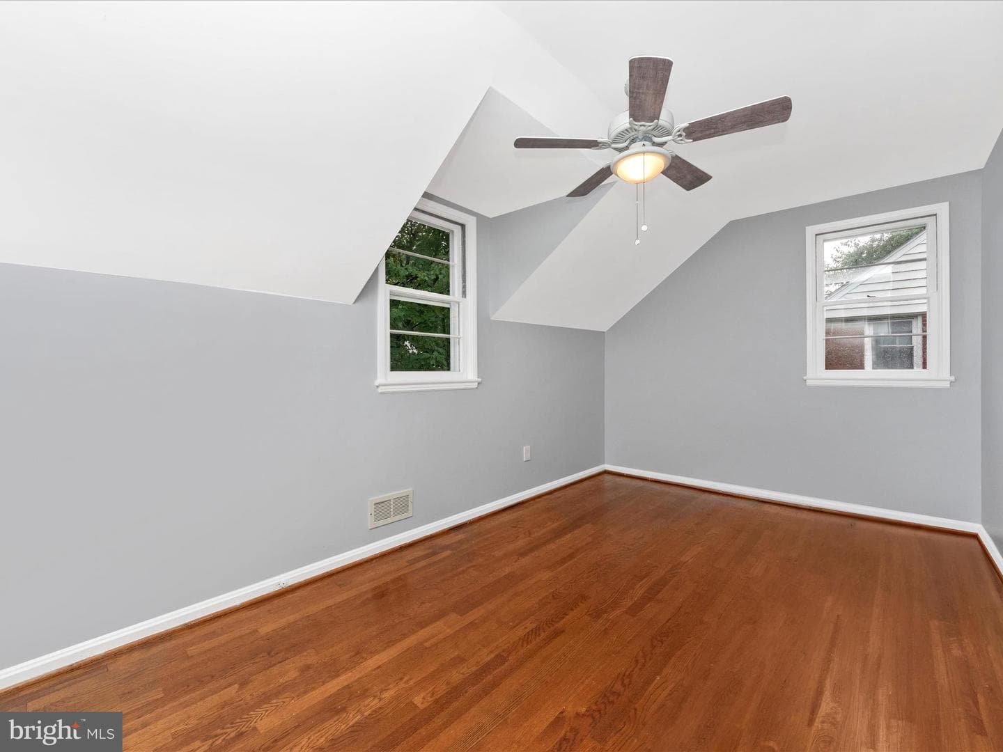1027 Carson Street photo 26