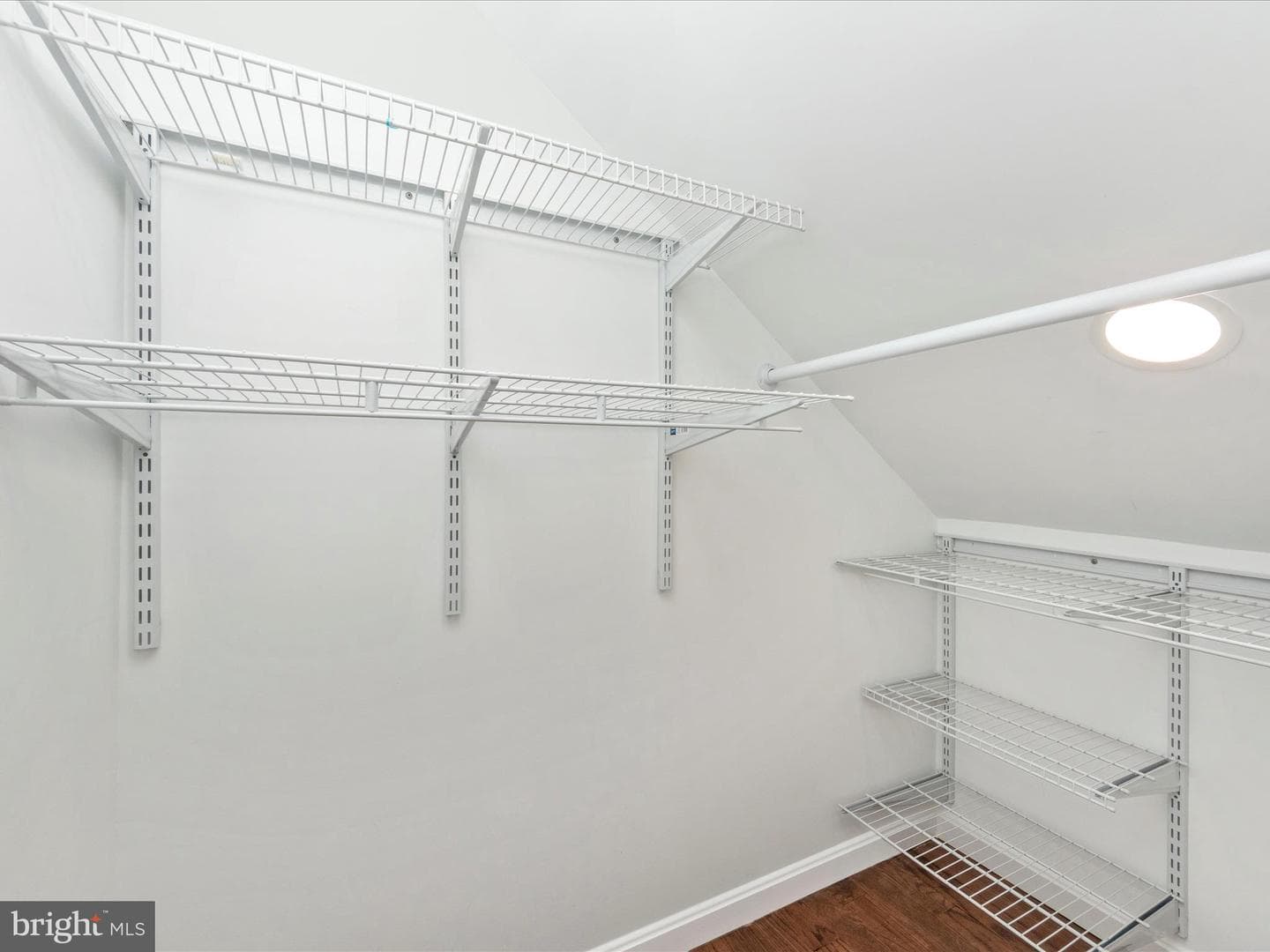 1027 Carson Street photo 30