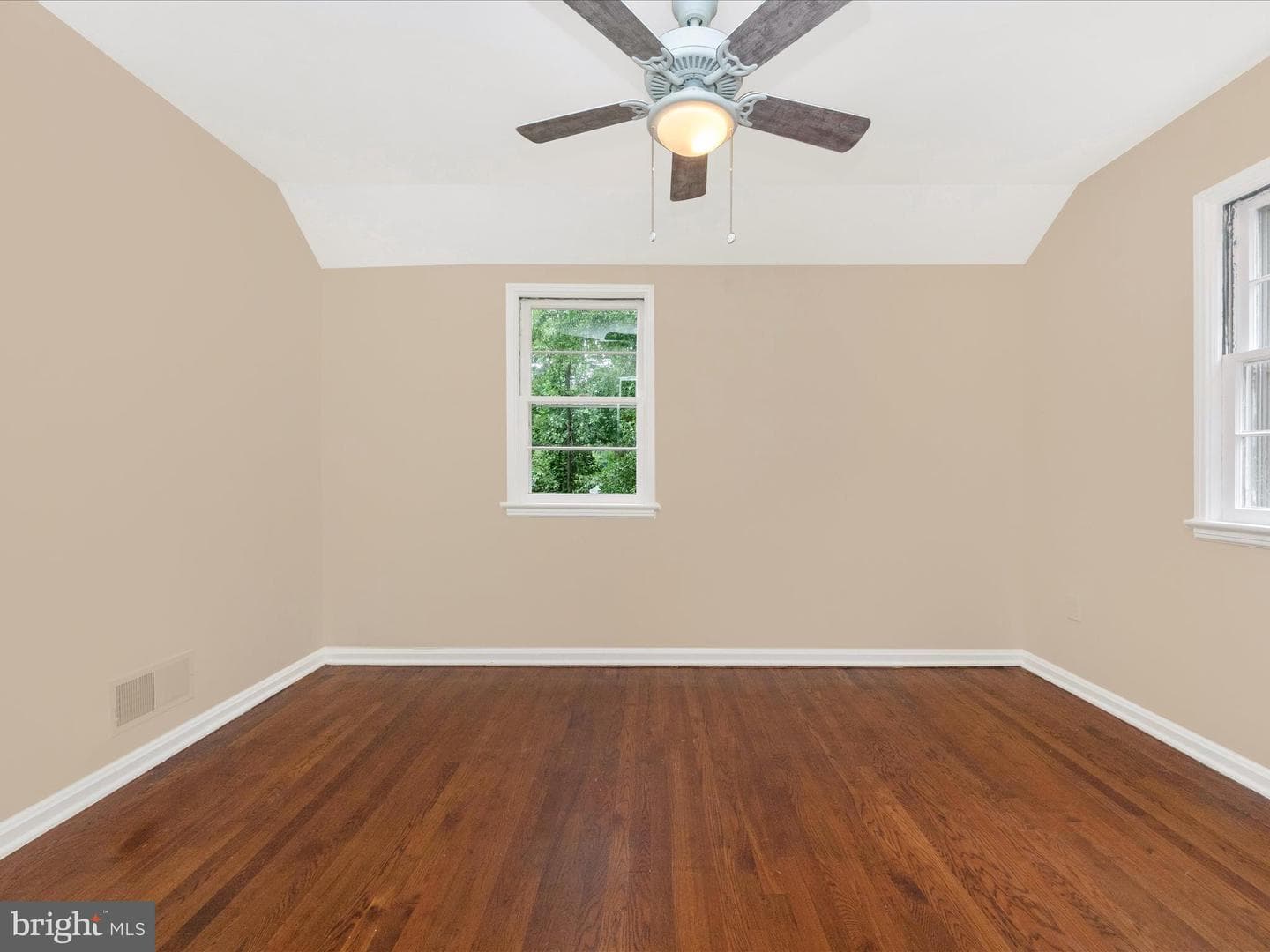 1027 Carson Street photo 36