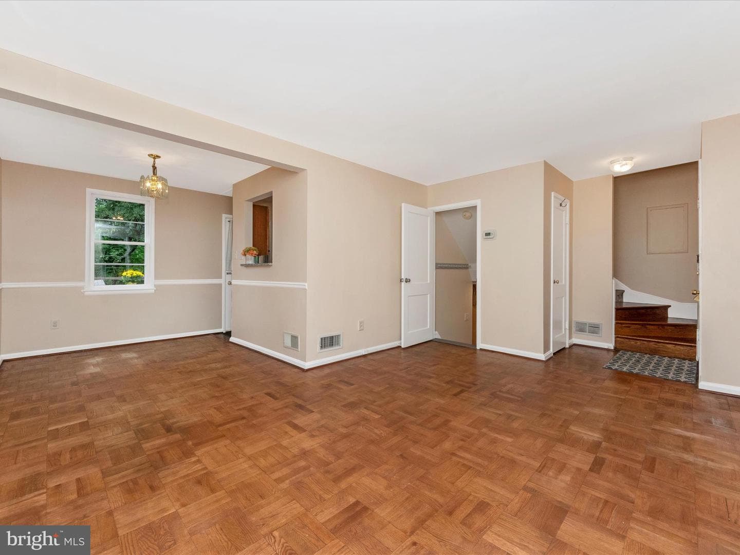 1027 Carson Street photo 7