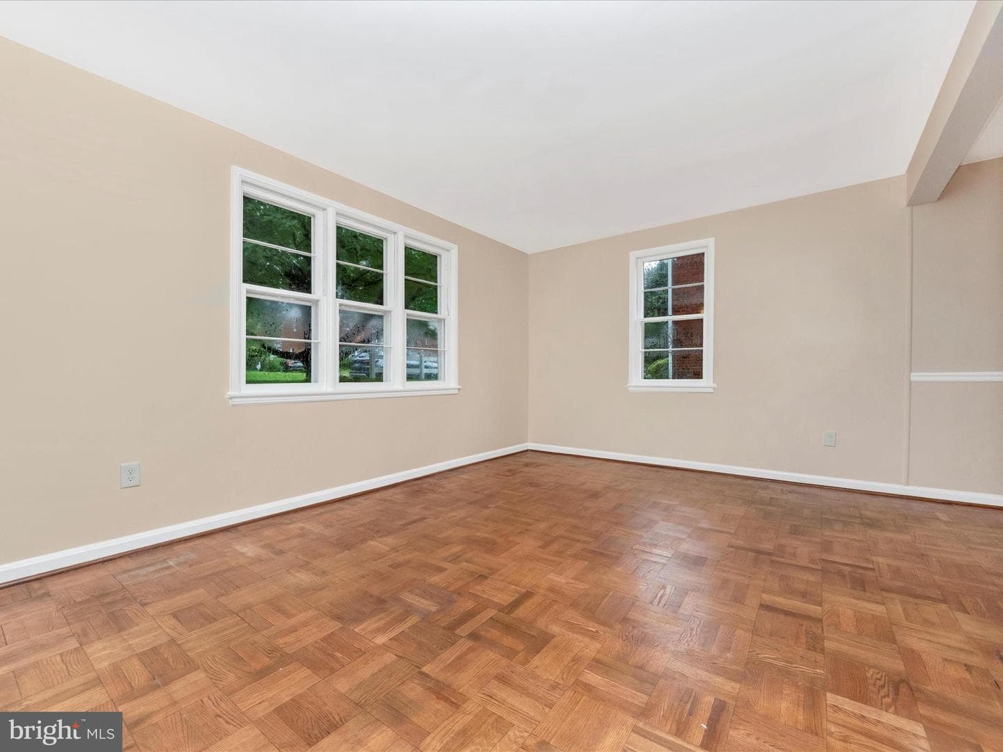 1027 Carson Street photo 8