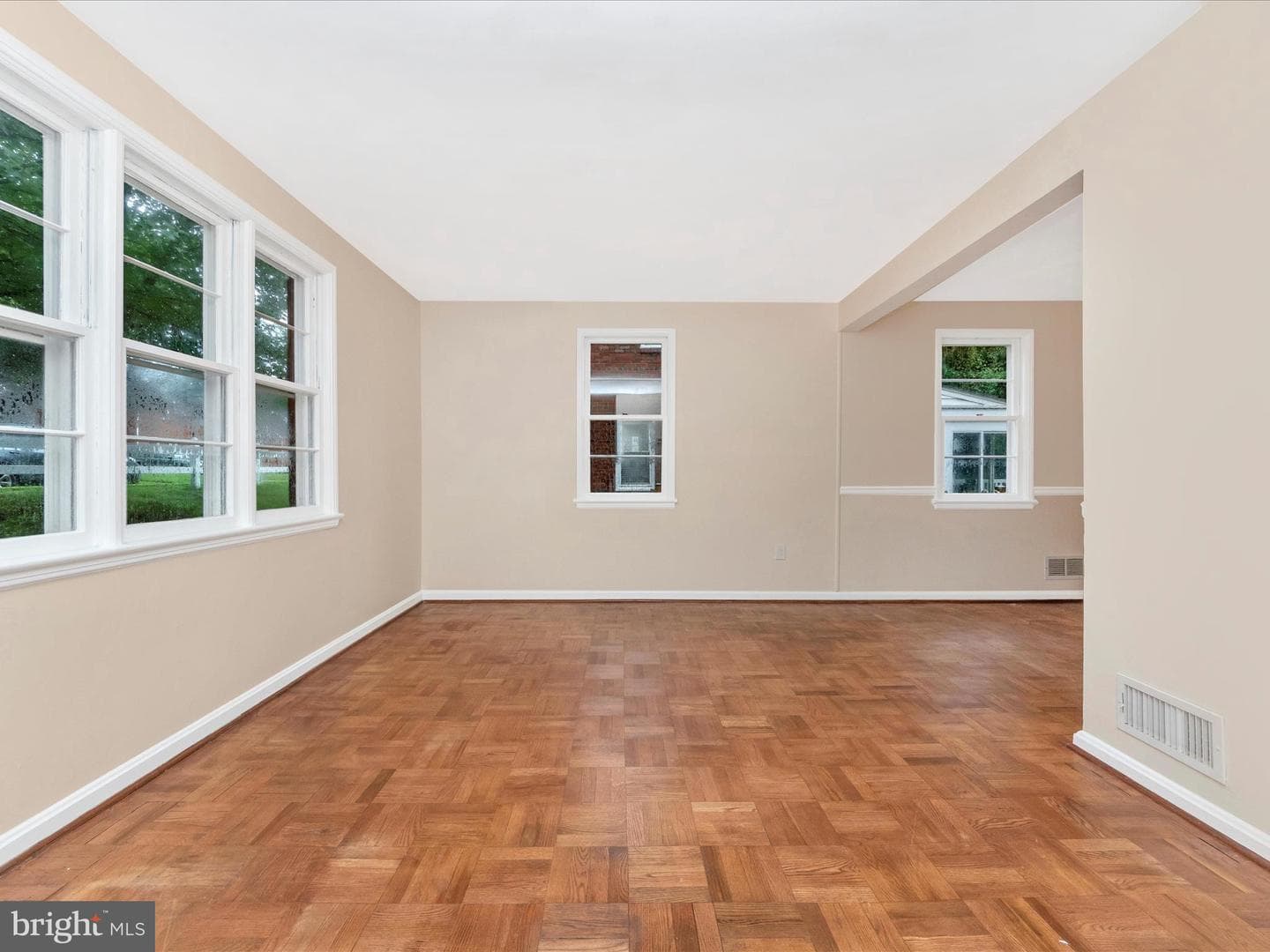 1027 Carson Street photo 9